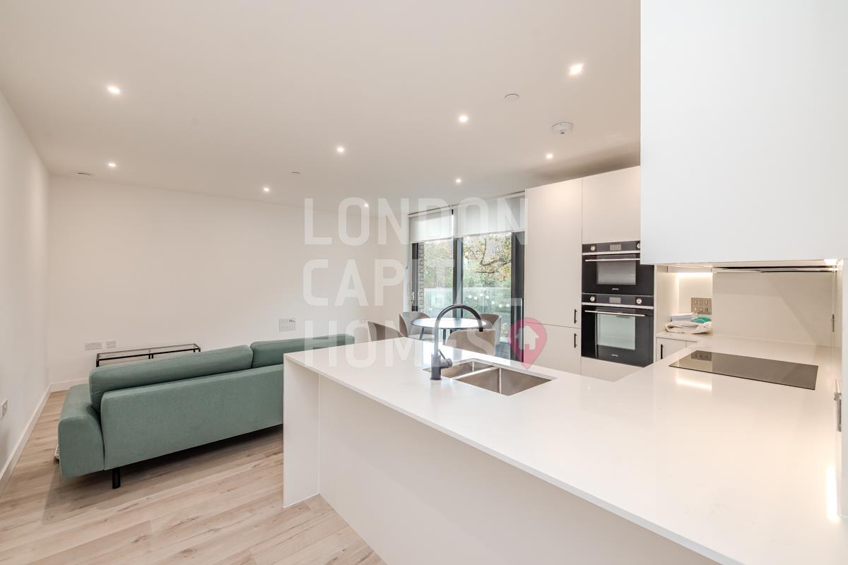 2 bed property in Willowbrook House, Coster Avenue, London